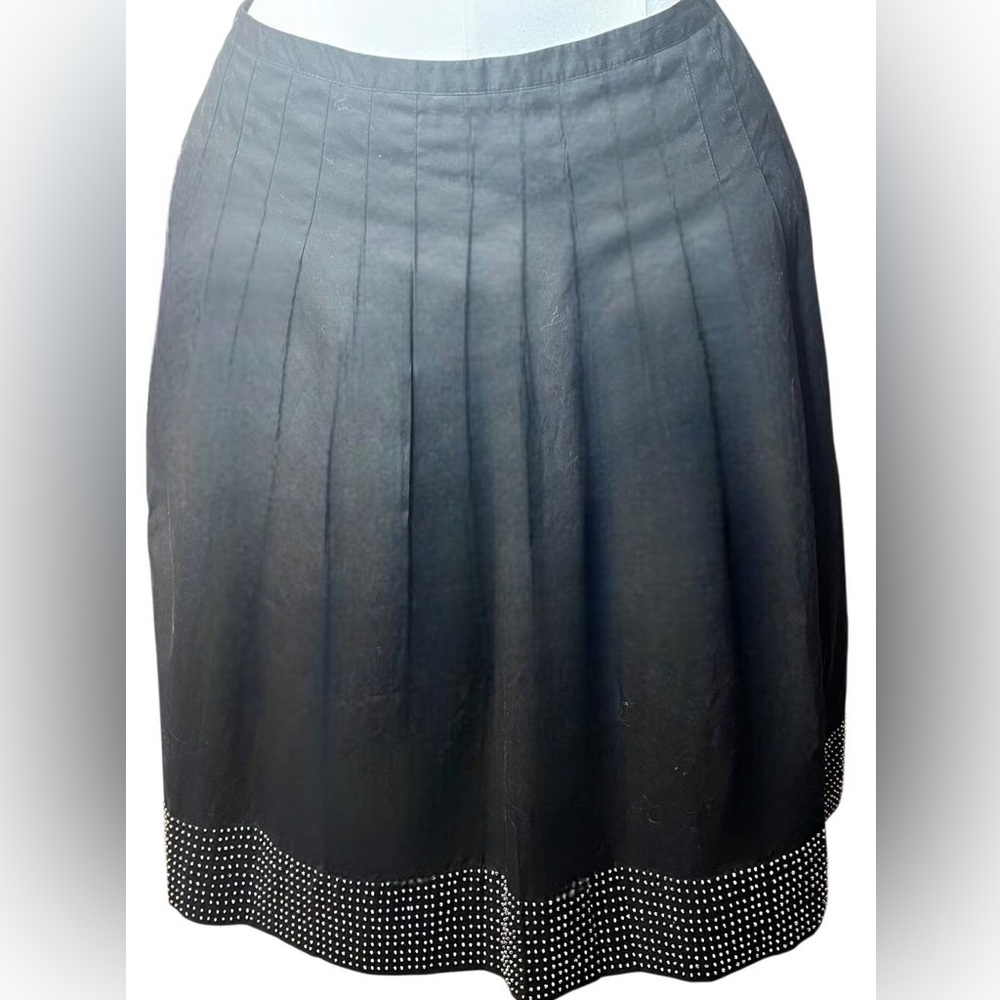 Chic Black Pleated Plus Size Skirt with Sequin Hem – Size 16, 27” Length